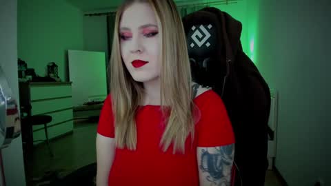 Snapshot of oliviamunk chatting on 29, 12, 2024 . online show from 29, 12, 2024