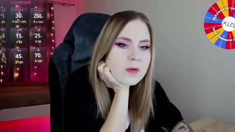 Snapshot of oliviamunk chatting on 9, 2, 2025 . online show from 9, 2, 2025