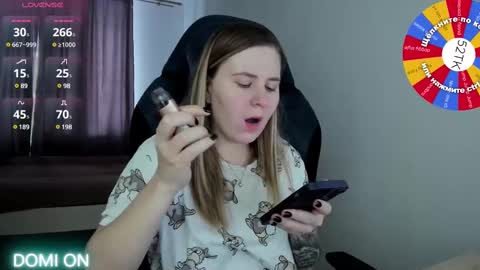 Snapshot of oliviamunk chatting on 15, 2, 2025 . online show from 15, 2, 2025
