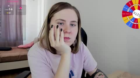 Snapshot of oliviamunk chatting on 20, 2, 2025 . online show from 20, 2, 2025
