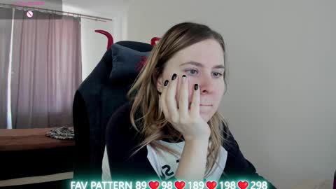 Snapshot of oliviamunk chatting on 9, 3, 2025 . online show from 9, 3, 2025