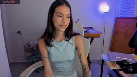 Snapshot of oliviaoliviaprince chatting on 9, 10, 2025 Olivia online show from 9, 10, 2025