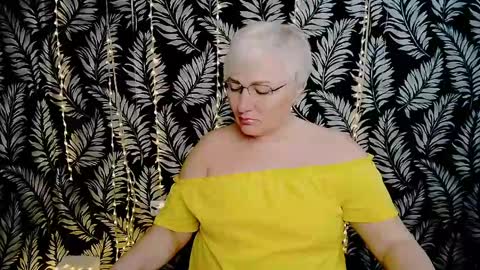 Kelly online show from 25, 4, 2026