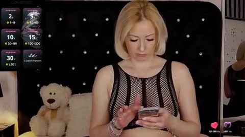 Olivia online show from 9, 3, 2025