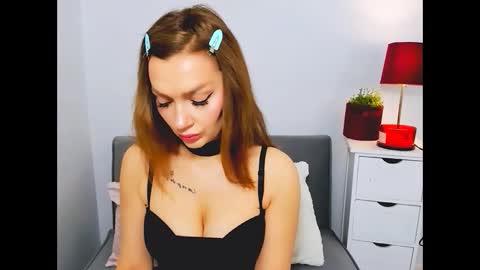 OliviaWomen online show from 24, 12, 2024