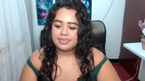 oliviia_cute online show from 14, 1, 2026