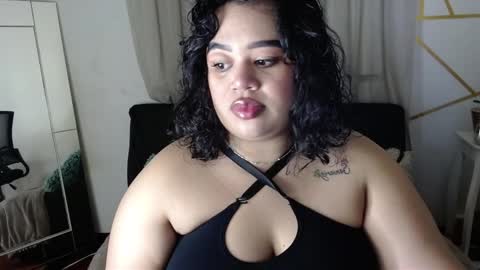 oliviia_cute online show from 4, 2, 2026