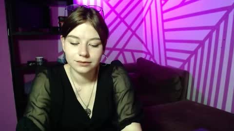 Snapshot of oltaroom chatting on 27, 9, 2025 Olta online show from 27, 9, 2025