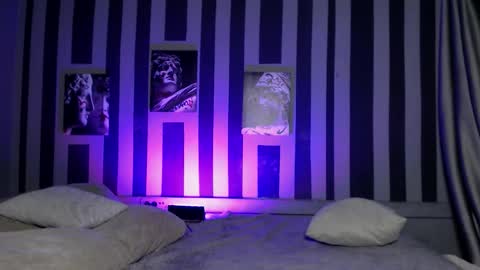 Snapshot of oltaroom chatting on 22, 10, 2025 Olta online show from 22, 10, 2025