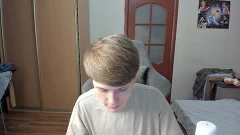 Oliver and Mira online show from 1, 12, 2025