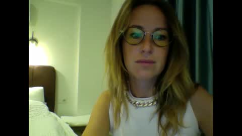 olyra11 online show from 6, 1, 2026