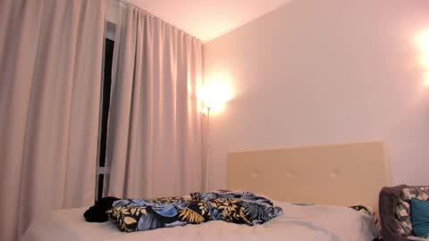 Snapshot of omg_pie chatting on 19, 11, 2025 Mars online show from 19, 11, 2025