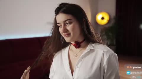 Snapshot of omiliver chatting on 13, 9, 2025 or online show from 13, 9, 2025