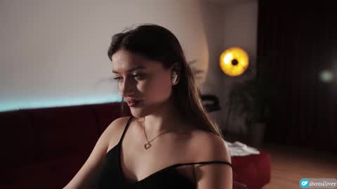 Snapshot of omiliver chatting on 2, 10, 2025 or online show from 2, 10, 2025