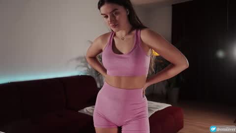 Snapshot of omiliver chatting on 14, 10, 2025 or online show from 14, 10, 2025