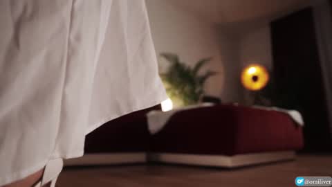 Snapshot of omiliver chatting on 21, 11, 2025 or online show from 21, 11, 2025