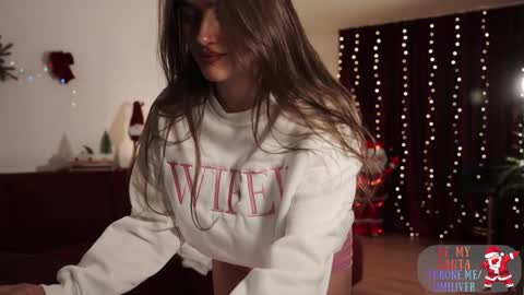 Snapshot of omiliver chatting on 20, 12, 2025 or online show from 20, 12, 2025