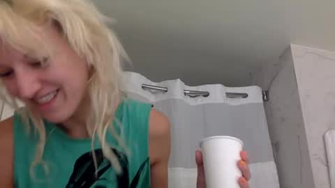 omilk online show from 10, 11, 2025