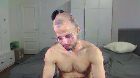 onebestlover online show from 28, 1, 2025