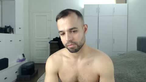 onebestlover online show from 29, 4, 2026