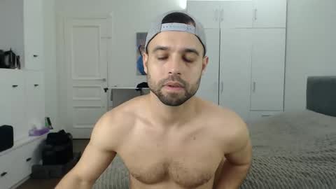 onebestlover online show from 5, 5, 2026