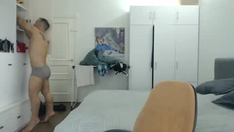 onebestlover online show from 24, 6, 2026