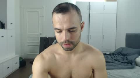 onebestlover online show from 29, 6, 2026