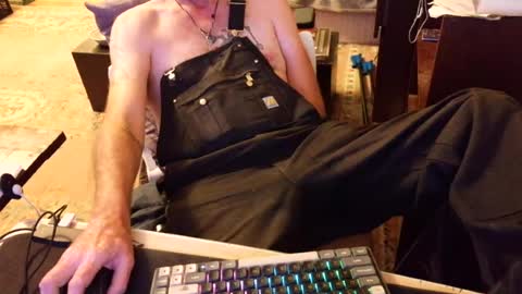 Snapshot of onehandwashestheother chatting on 20, 7, 2026 onehandwashestheother online show from 20, 7, 2026