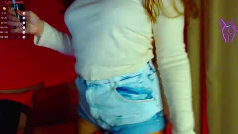 Snapshot of onehotbigass chatting on 18, 9, 2025 ONLINE online show from 18, 9, 2025