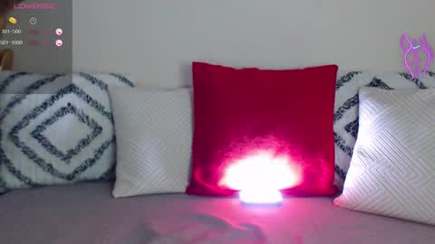 Snapshot of onehotbigass chatting on 12, 10, 2025 ONLINE online show from 12, 10, 2025