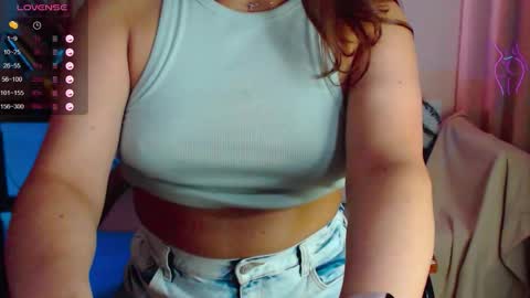 Snapshot of onehotbigass chatting on 15, 10, 2025 ONLINE online show from 15, 10, 2025