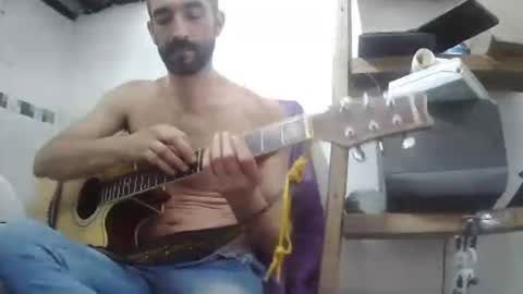 Giorgeo  Armani online show from 28, 1, 2025