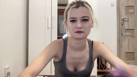 Snapshot of onika_cox chatting on 22, 2, 2026 Onika online show from 22, 2, 2026