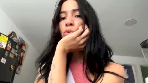 Snapshot of onlily chatting on 12, 5, 2026 onlily online show from 12, 5, 2026