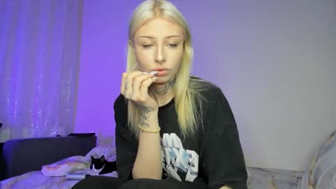 Snapshot of only_iva21 chatting on 30, 11, 2025 Iva online show from 30, 11, 2025