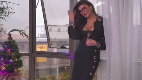 Nicolle online show from 10, 12, 2024