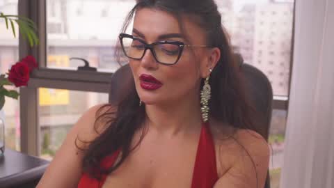 Nicolle online show from 22, 12, 2024