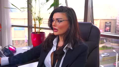 Nicolle online show from 12, 3, 2025
