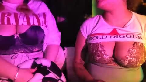 Effy Onyx online show from 4, 12, 2024