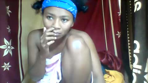 Snapshot of oooozafiette chatting on 8, 6, 2026 oooozafiette online show from 8, 6, 2026
