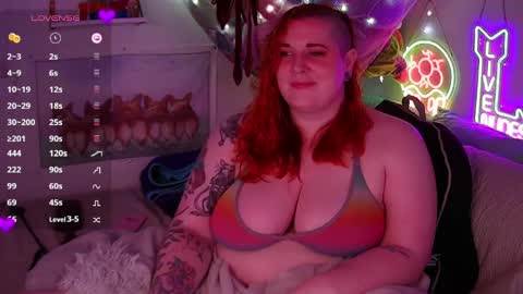 Snapshot of opalreigning chatting on 16, 4, 2026 Opal online show from 16, 4, 2026