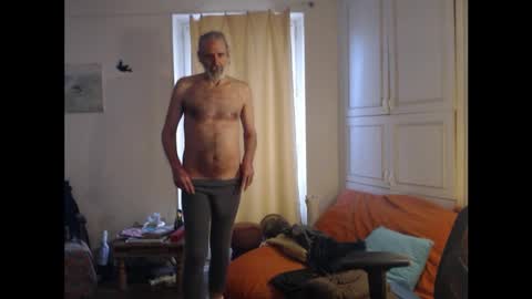 Snapshot of opcit9 chatting on 7, 1, 2026 opcit9 online show from 7, 1, 2026