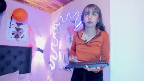 ophelune online show from 25, 10, 2025