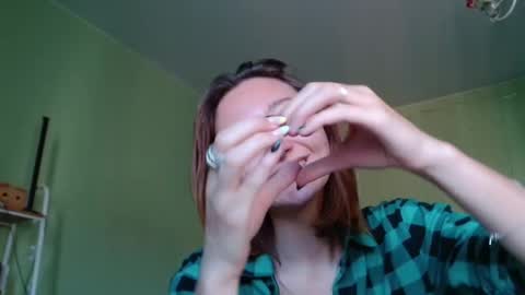 Snapshot of orange___melani chatting on 17, 9, 2025 Melani online show from 17, 9, 2025