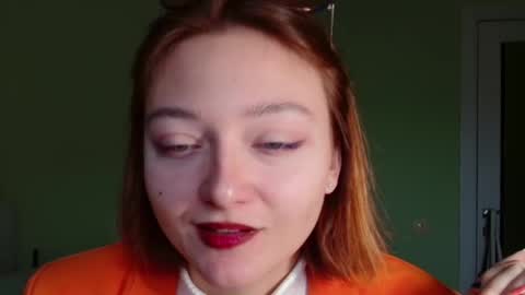 Snapshot of orange___melani chatting on 19, 10, 2025 Melani online show from 19, 10, 2025