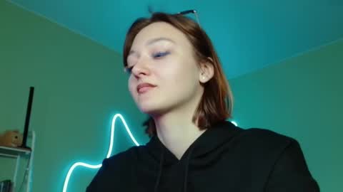 Snapshot of orange___melani chatting on 21, 10, 2025 Melani online show from 21, 10, 2025