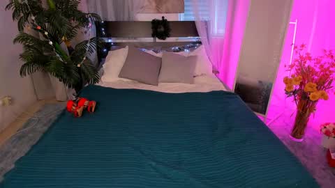 Snapshot of orfeya_one chatting on 1, 1, 2025 Orfeya online show from 1, 1, 2025