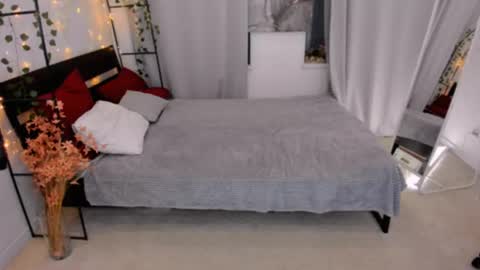 Snapshot of orfeya_one chatting on 27, 4, 2026 Orfeya online show from 27, 4, 2026
