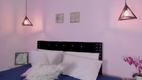 Snapshot of oriana_guzman chatting on 11, 9, 2025 Miss Guzman  online show from 11, 9, 2025