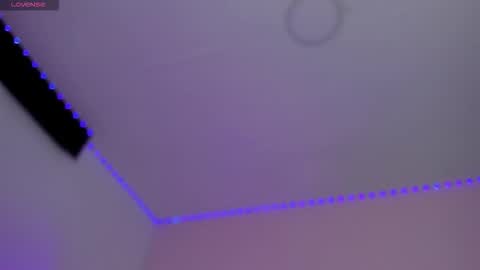 Miss Guzman  online show from 21, 11, 2025